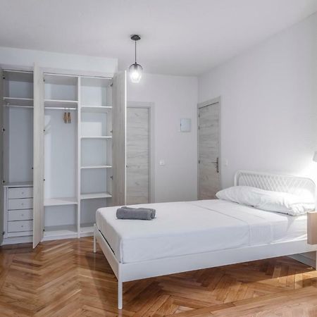 Chalet Alameda De Osuna 호텔 마드리드 외부 사진
