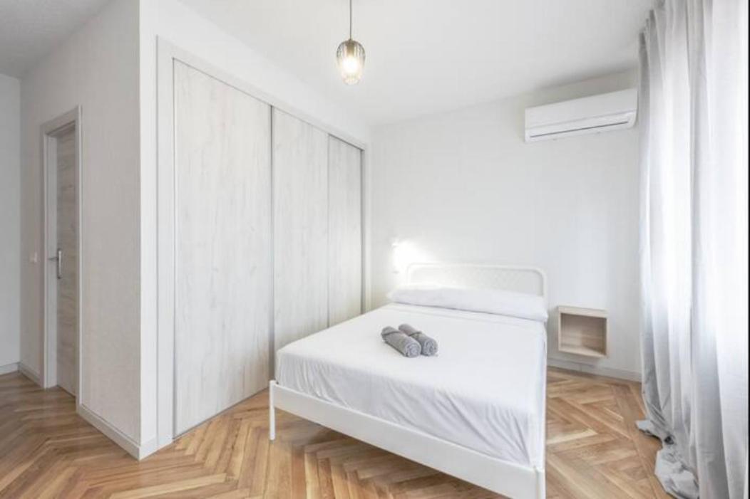 Chalet Alameda De Osuna 호텔 마드리드 외부 사진