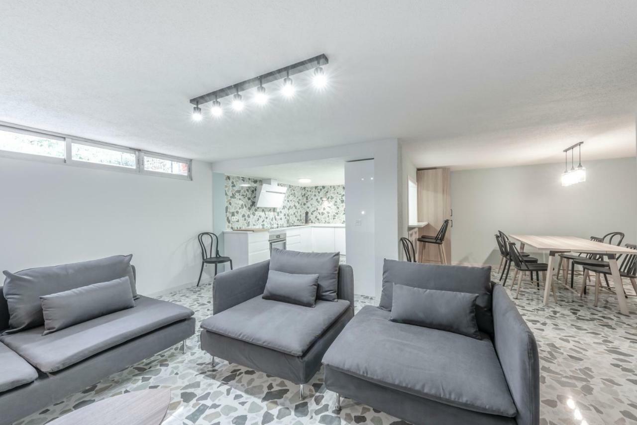 Chalet Alameda De Osuna 호텔 마드리드 외부 사진